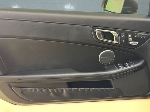 Used 2017 Mercedes-Benz SLC 300 image 38