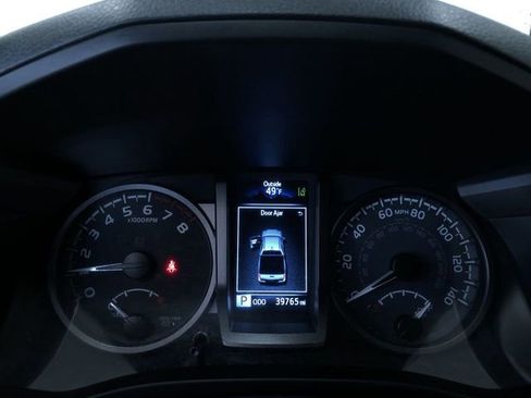 Used 2023 Toyota Tacoma TRD Off-Road image 26