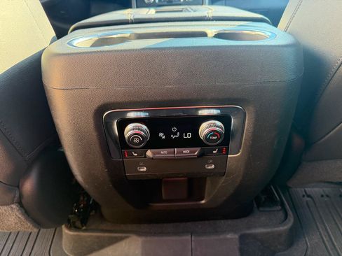 Used 2023 GMC Yukon XL AT4 w/ AT4 Premium Package AWD/4WD image 23