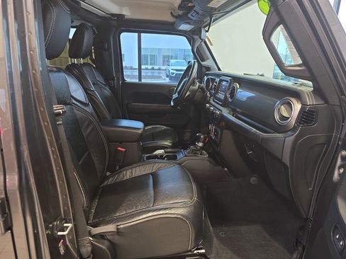 Used 2018 Jeep Wrangler Unlimited Sahara w/ LED Lighting Group image 18