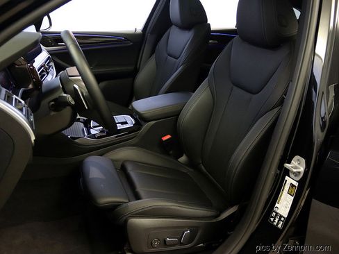 Certified 2025 BMW X4 xDrive30i image 10
