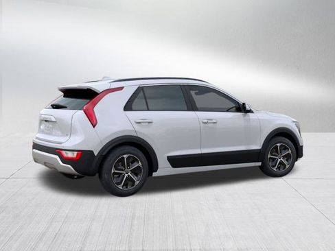 New 2025 Kia Niro EX image 6