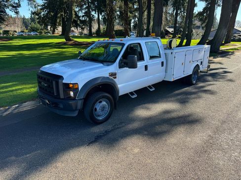 Used 2010 Ford F550 4x4 Crew Cab Super Duty image 9