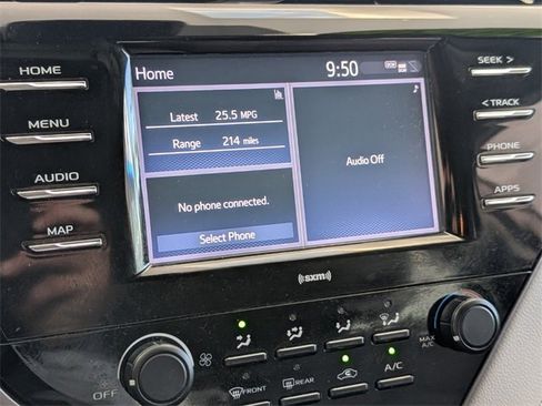 Used 2020 Toyota Camry LE image 19