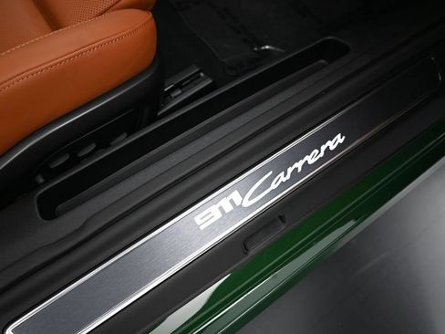 Certified 2025 Porsche 911 Carrera RWD image 32