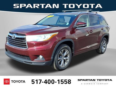 Used 2015 Toyota Highlander XLE FWD image 1
