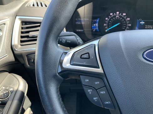 Used 2024 Ford Edge Titanium image 31