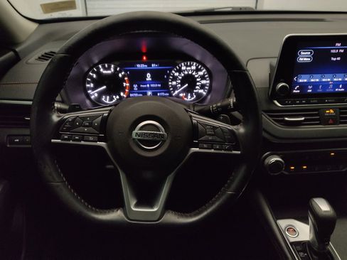 Used 2021 Nissan Altima 2.5 SR FWD image 22