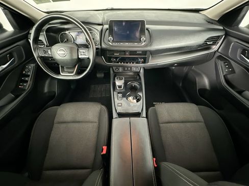 Used 2025 Nissan Rogue SV FWD image 10