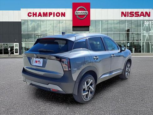 New 2026 Nissan Kicks SV image 5