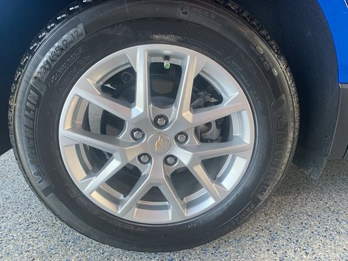 Used 2024 Chevrolet Equinox LS FWD image 33