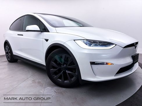 Used 2022 Tesla Model X Plaid image 1