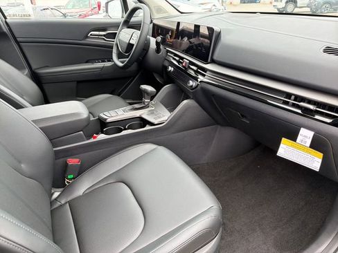 New 2026 Kia Sportage EX FWD image 21