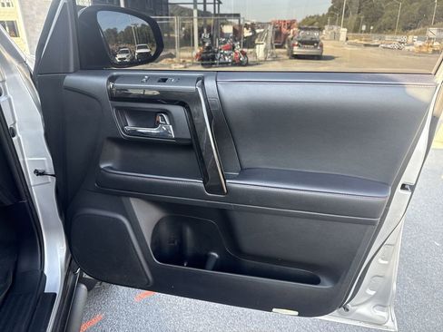 Used 2021 Toyota 4Runner TRD Off-Road Premium w/ Moonroof Package AWD/4WD image 24