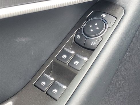 Used 2025 Ford Explorer ST-Line image 15