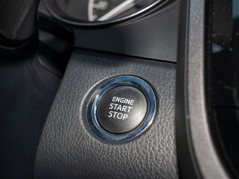 Used 2024 Toyota Camry SE image 32