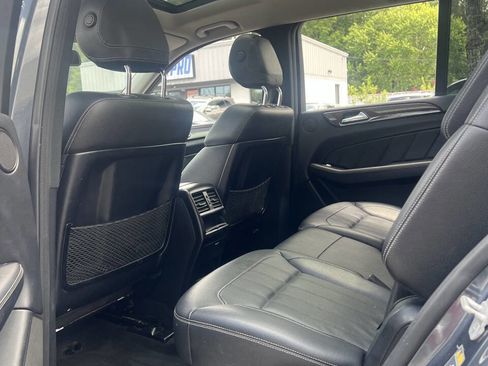 Used 2015 Mercedes-Benz GL 450 4MATIC image 18