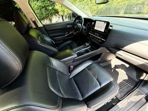 Used 2022 Nissan Pathfinder SL FWD image 39