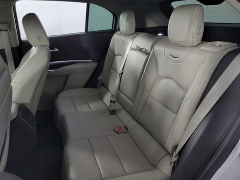 Used 2023 Cadillac XT4 Luxury image 16