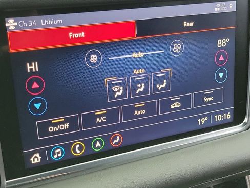 Used 2021 GMC Yukon Denali w/ Denali Premium Package image 22