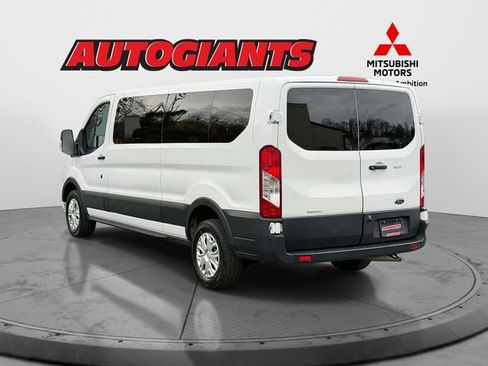 Used 2023 Ford Transit 350 XLT image 4