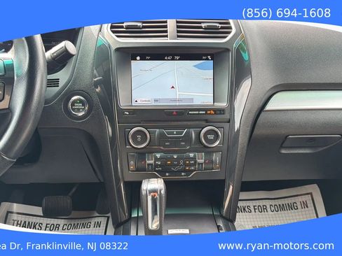 Used 2017 Ford Explorer XLT w/ XLT Appearance Package AWD/4WD image 11