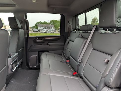 New 2026 GMC Sierra 3500 Denali w/ Denali Reserve Package AWD/4WD image 36