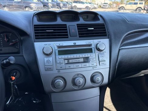 Used 2005 Toyota Solara SE image 20
