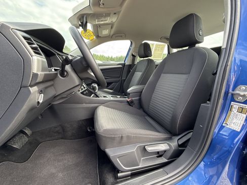 Used 2024 Volkswagen Jetta S image 9