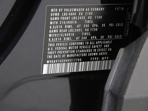 Used 2017 Volkswagen Tiguan S image 22