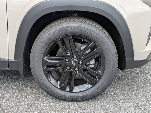 New 2026 Chevrolet Trax ACTIV w/ Sunroof Package image 12