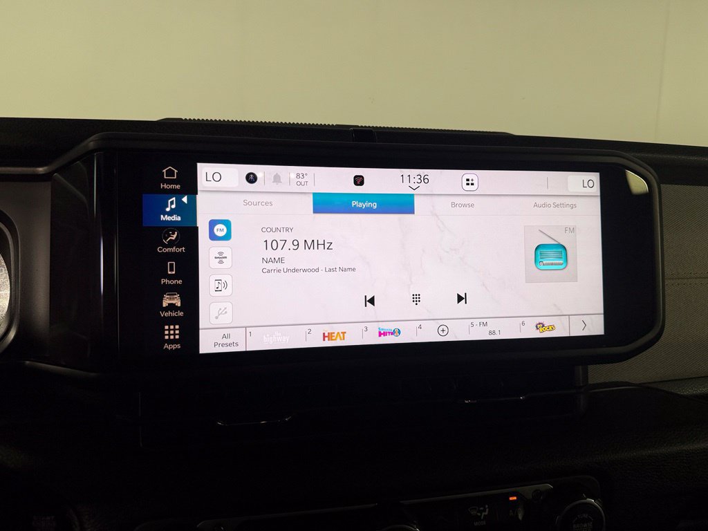 Used 2024 Jeep Wrangler Unlimited AWD/4WD image 19
