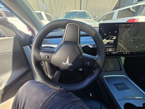 Used 2021 Tesla Model Y Performance image 8