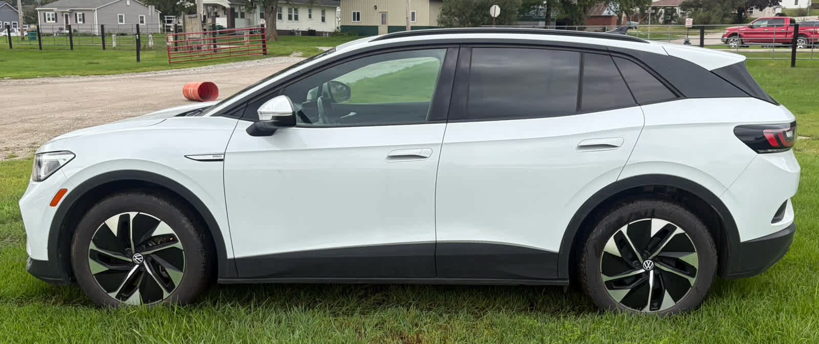 Used 2022 Volkswagen ID.4 Pro RWD image 4