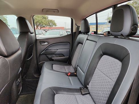 Used 2017 Chevrolet Colorado Z71 image 11