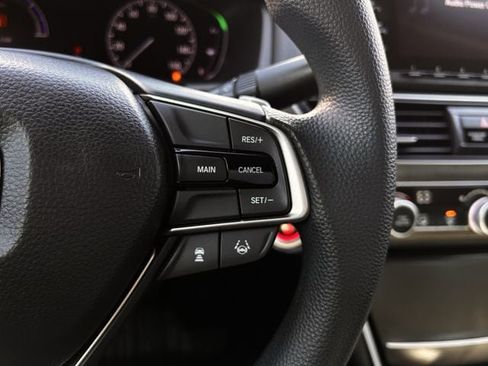 Used 2020 Honda Accord Hybrid image 17