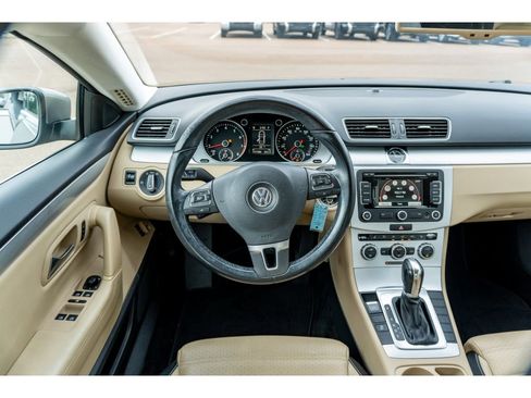 Used 2014 Volkswagen CC Sport image 18