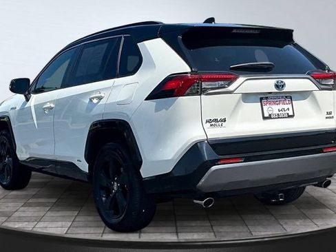 Used 2019 Toyota RAV4 XSE w/ XSE Weather Package AWD/4WD image 4