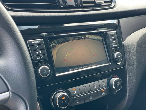 Used 2022 Nissan Rogue Sport S FWD image 15