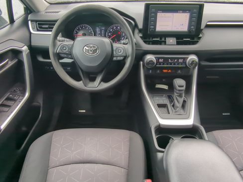 Used 2019 Toyota RAV4 XLE w/ Convenience Package FWD image 14