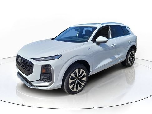 New 2026 Audi Q3 quattro 2.0T AWD/4WD image 2
