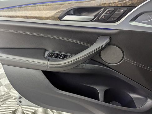 Used 2018 BMW X3 M40i image 29