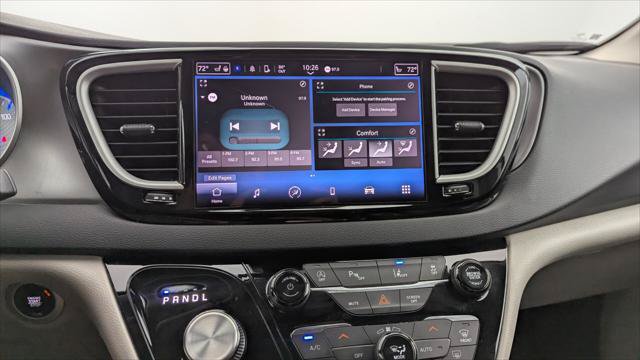 Used 2023 Chrysler Pacifica Touring-L FWD image 27