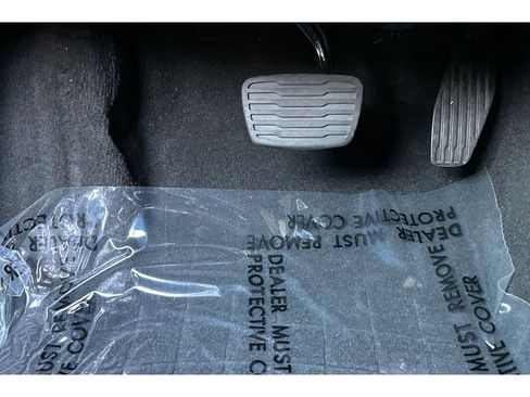 Used 2024 Chevrolet Colorado Z71 w/ Safety Package image 44