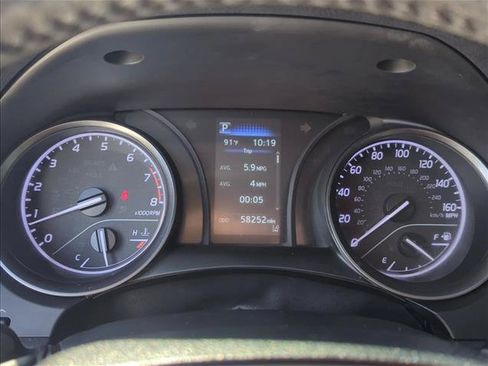 Used 2022 Toyota Camry SE w/ Convenience Package FWD image 18