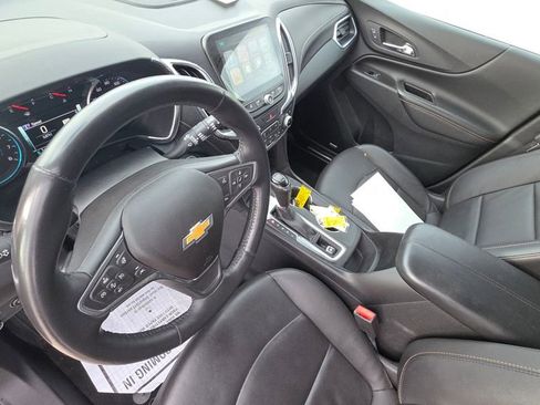 Used 2018 Chevrolet Equinox Premier image 12