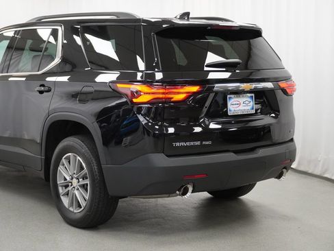 Used 2023 Chevrolet Traverse LT w/ Rear Camera Mirror Package AWD/4WD image 40