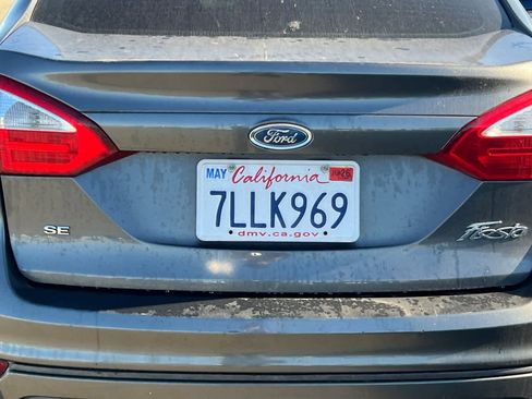 Used 2015 Ford Fiesta SE image 16