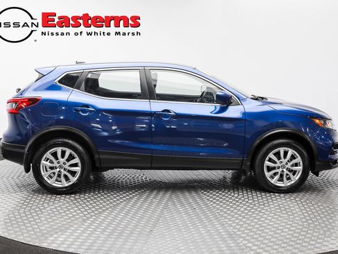 Used 2022 Nissan Rogue Sport S image 6