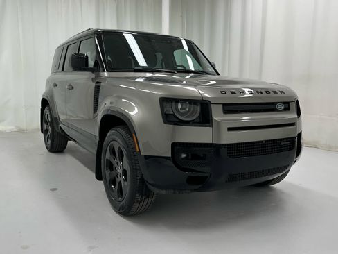 Used 2023 Land Rover Defender 110 X-Dynamic SE image 1